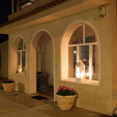 Avion B&B Elmas Exterior foto